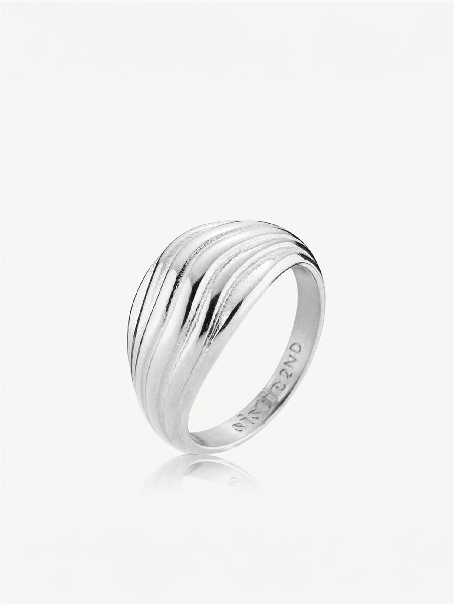 Moana ring steel