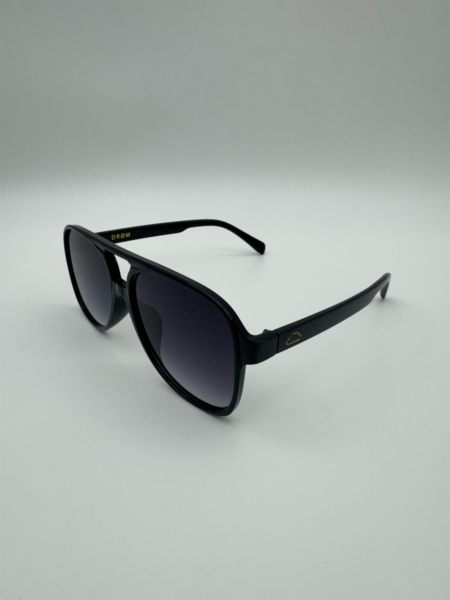 Pia - Black