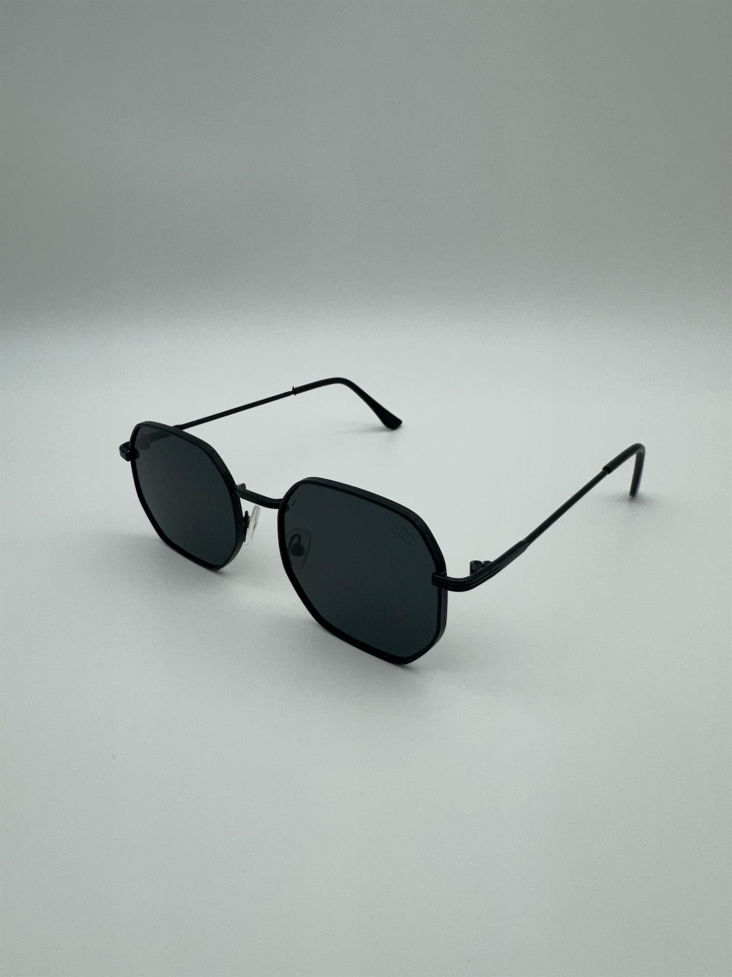 Leo - Black/Black