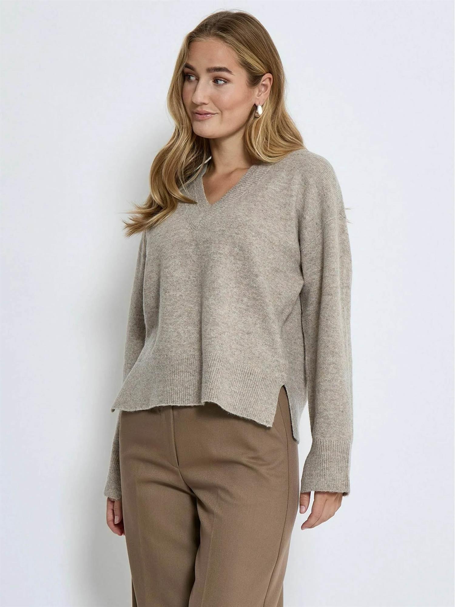 Casey V-neck knit - Beige