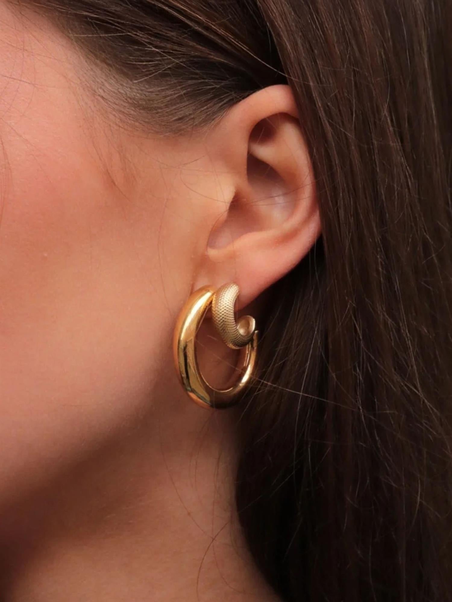 Aura hoops medium gold plated