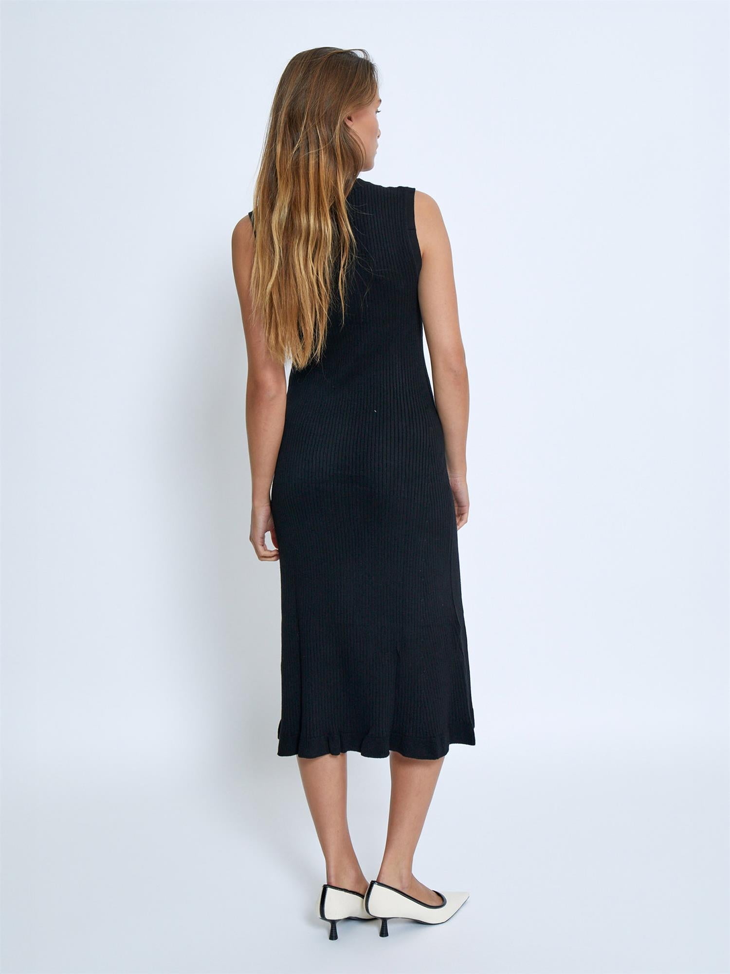 Aneli V-neck Rib Midi Knit Dress - Black