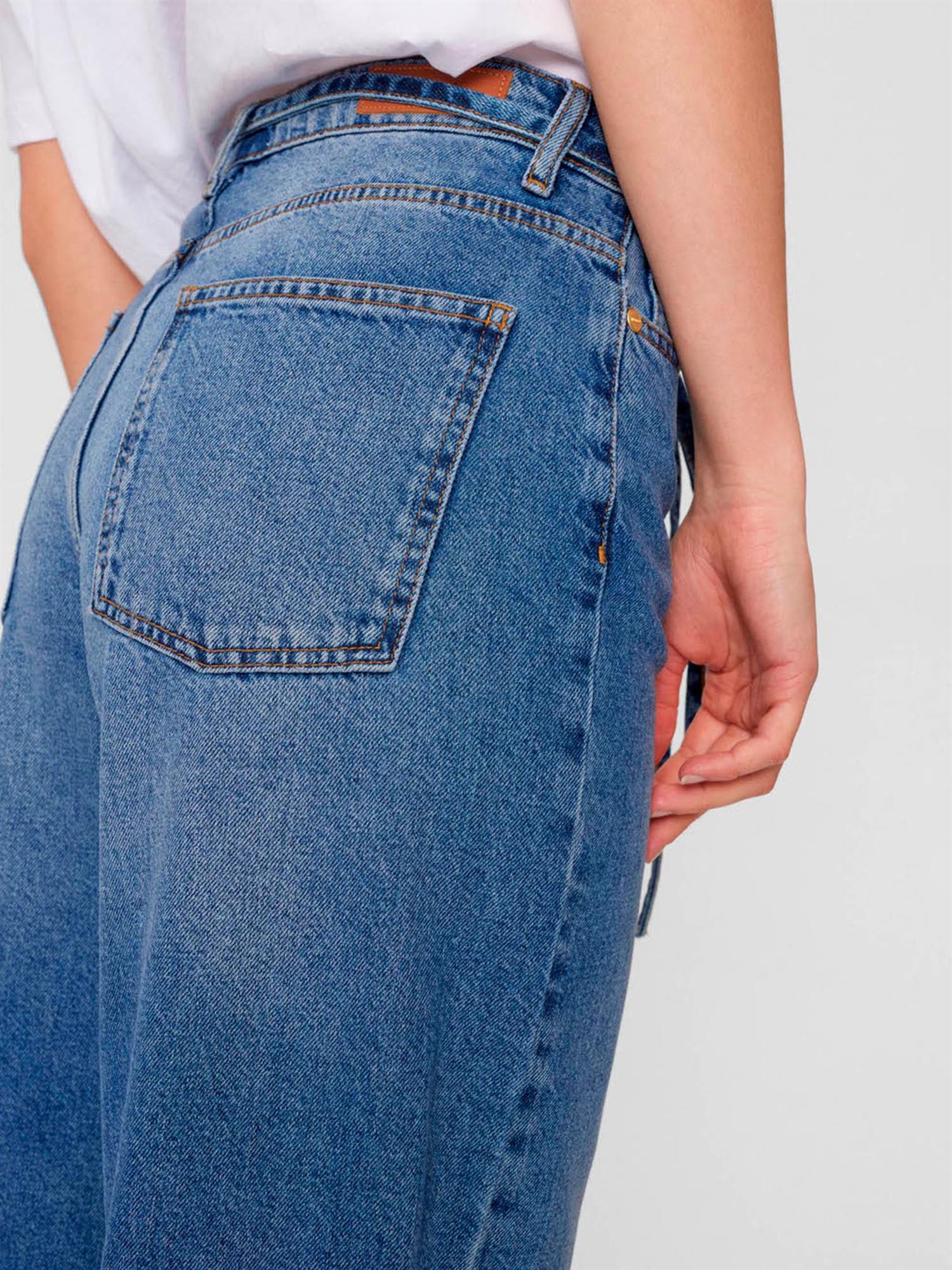 Brooklyn Jeans - Medium Blue Denim