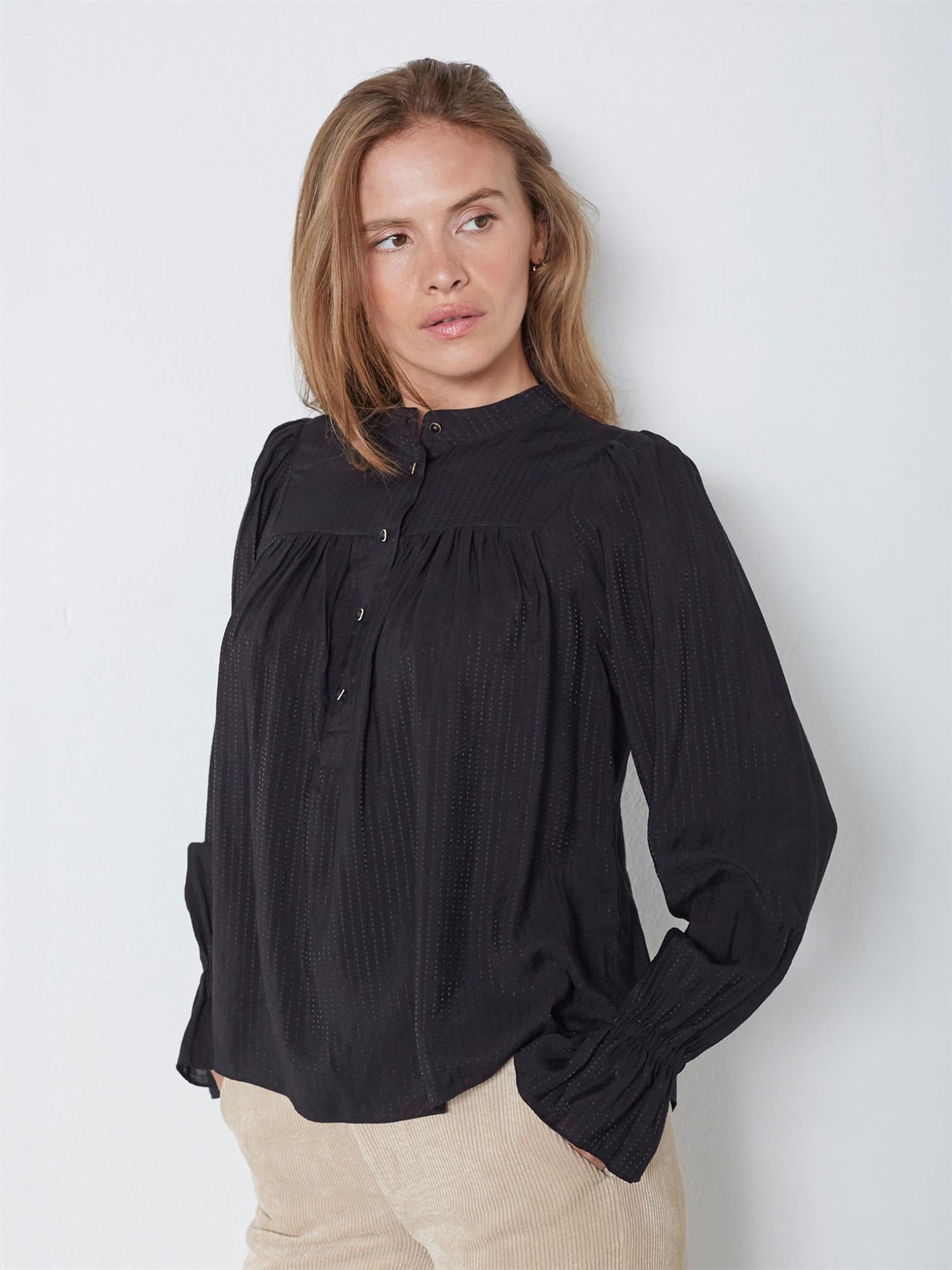Niam blouse