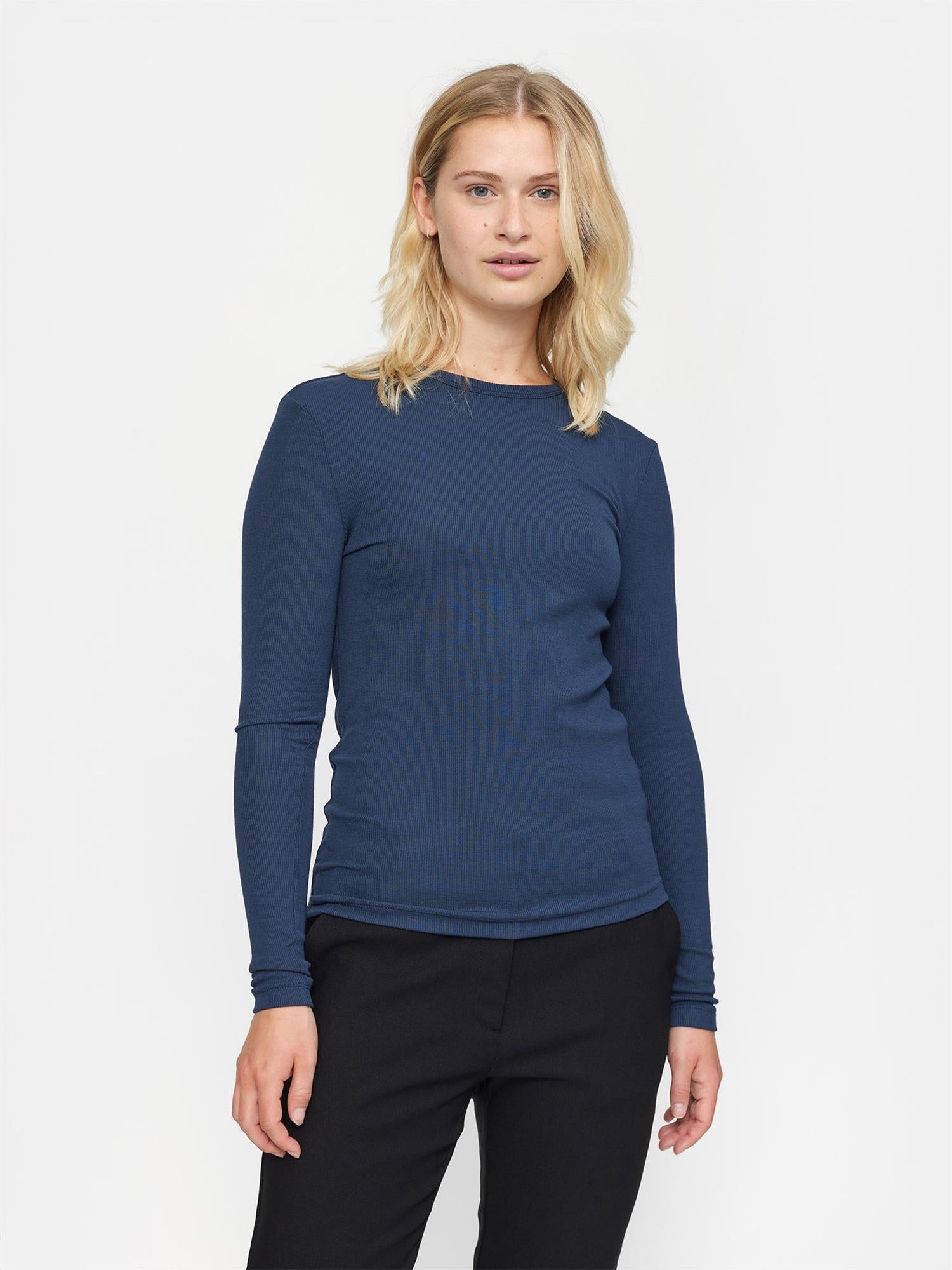 Fenja O-neck Top - Mørkeblå
