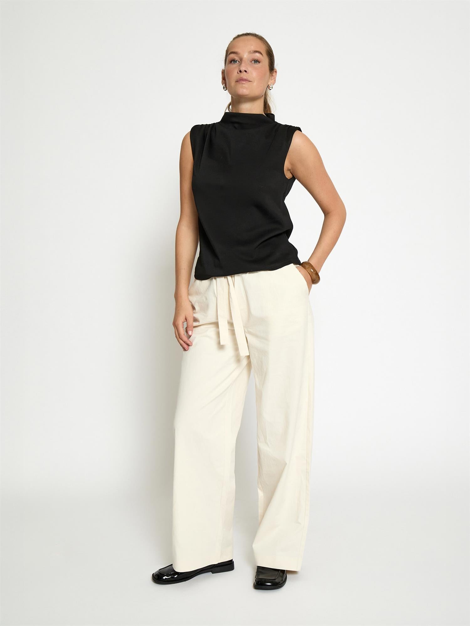 Inka Sleeveless Top - Black