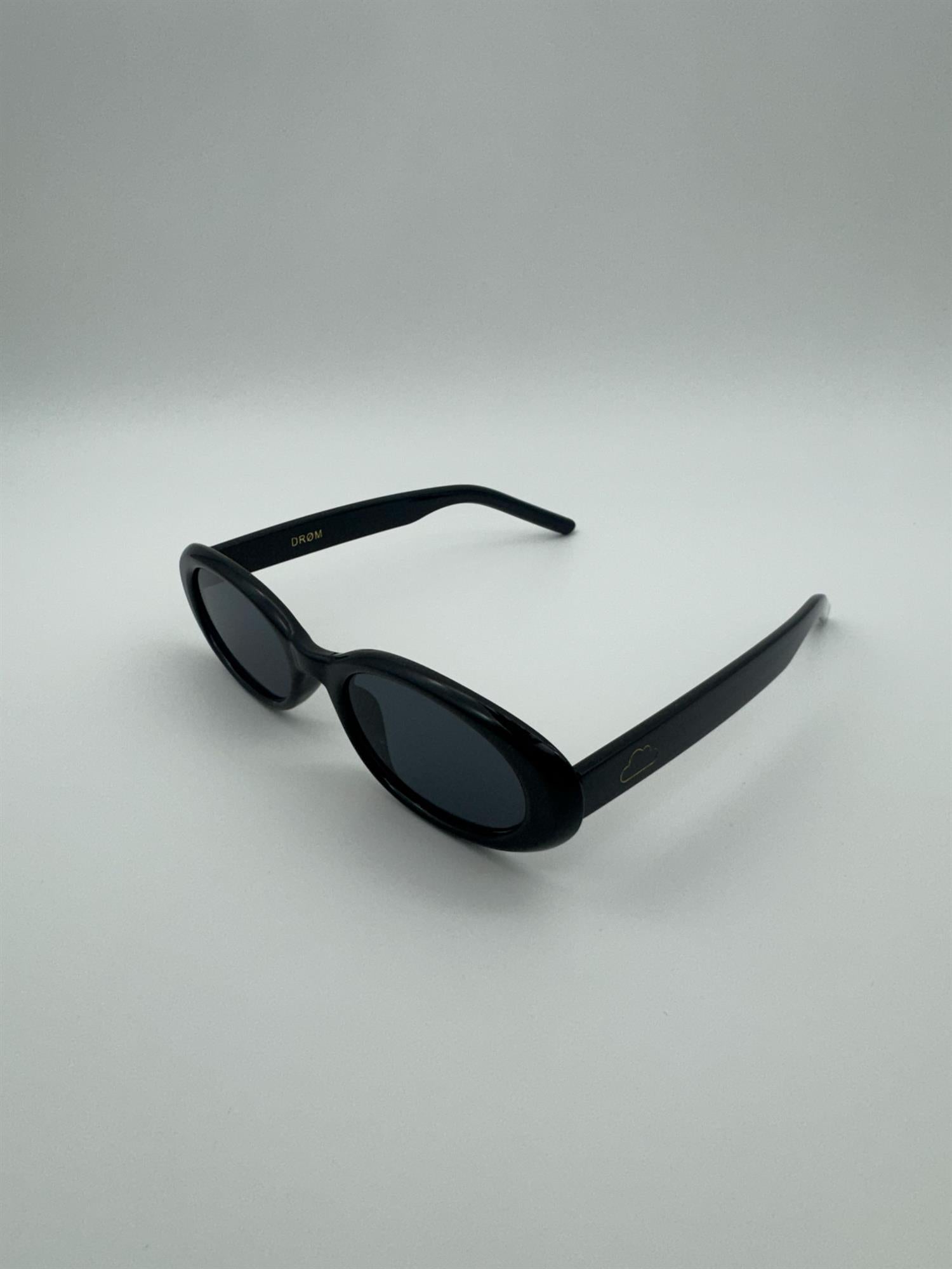 Regine - Black