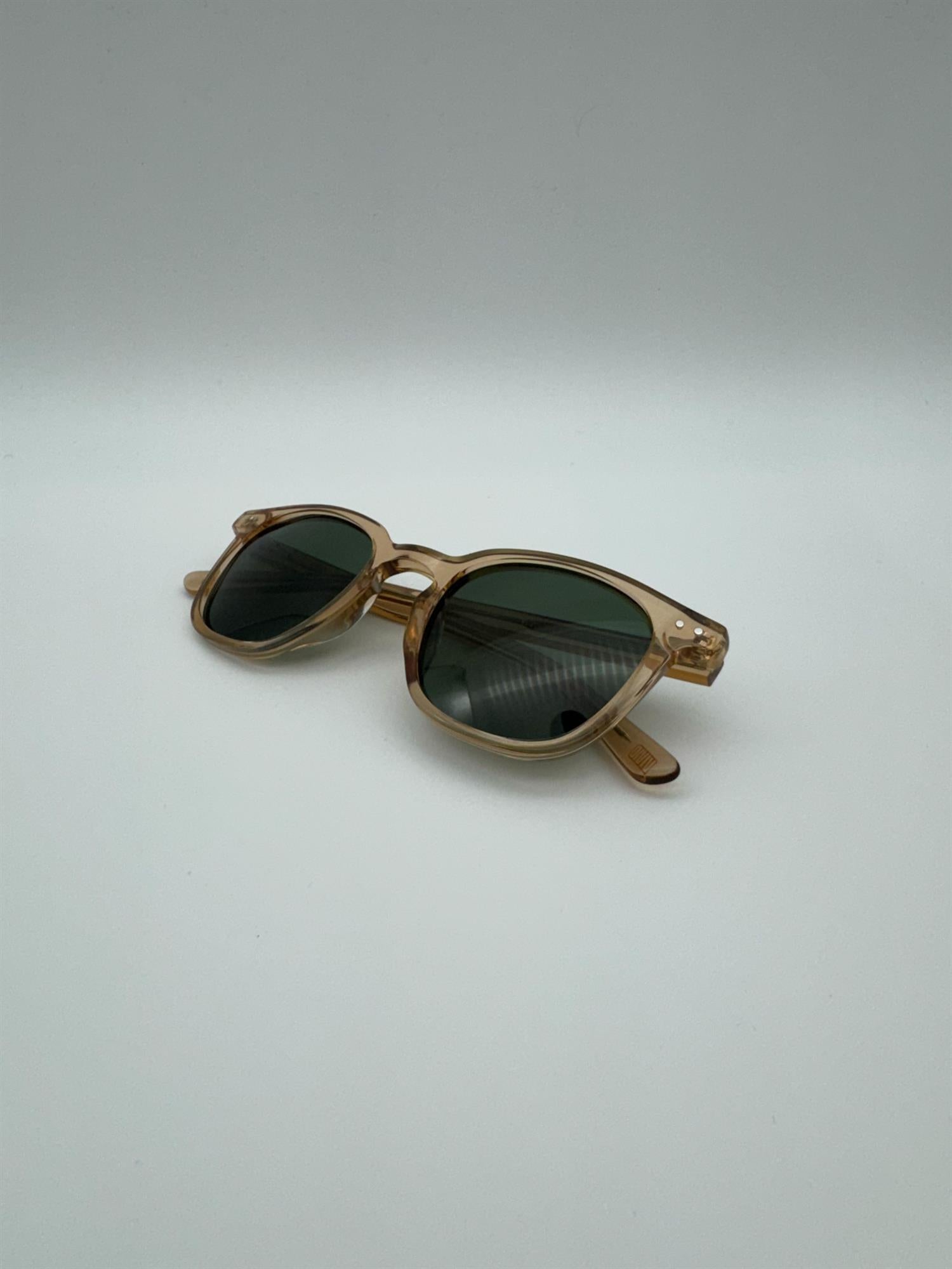 London - Clear Light Brown