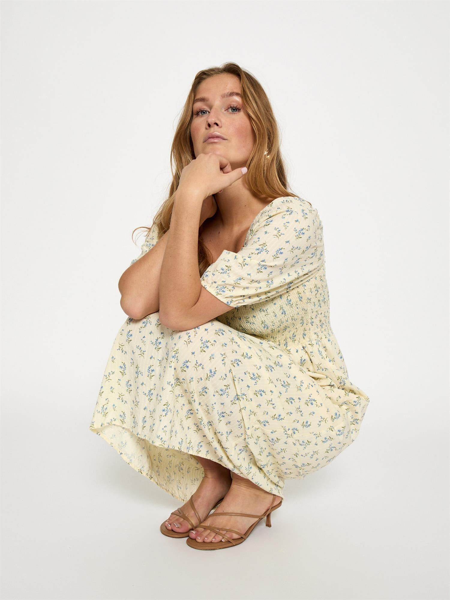 Anni Midi dress - Soft Yellow Print