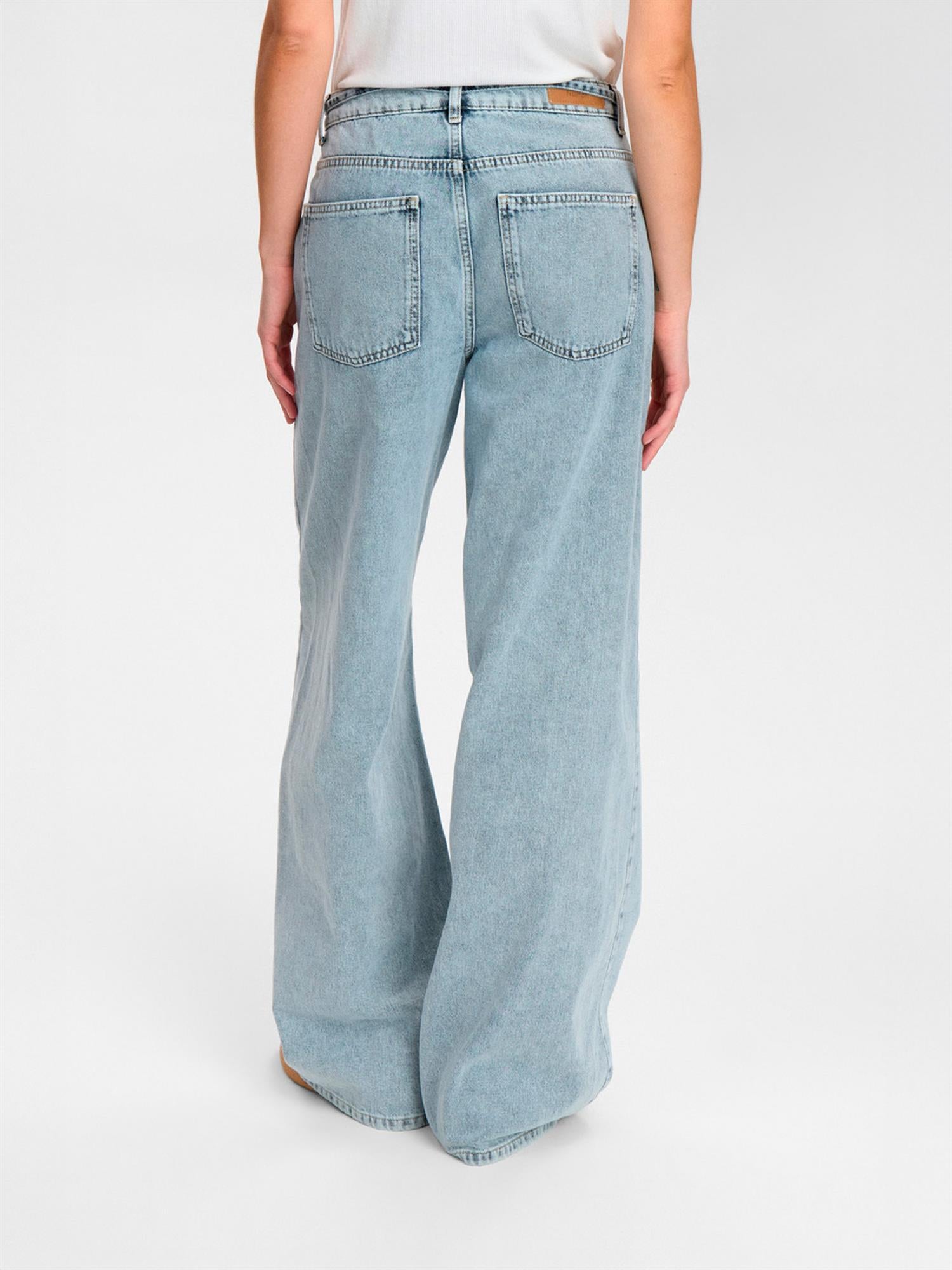 BROOKLYN JEANS