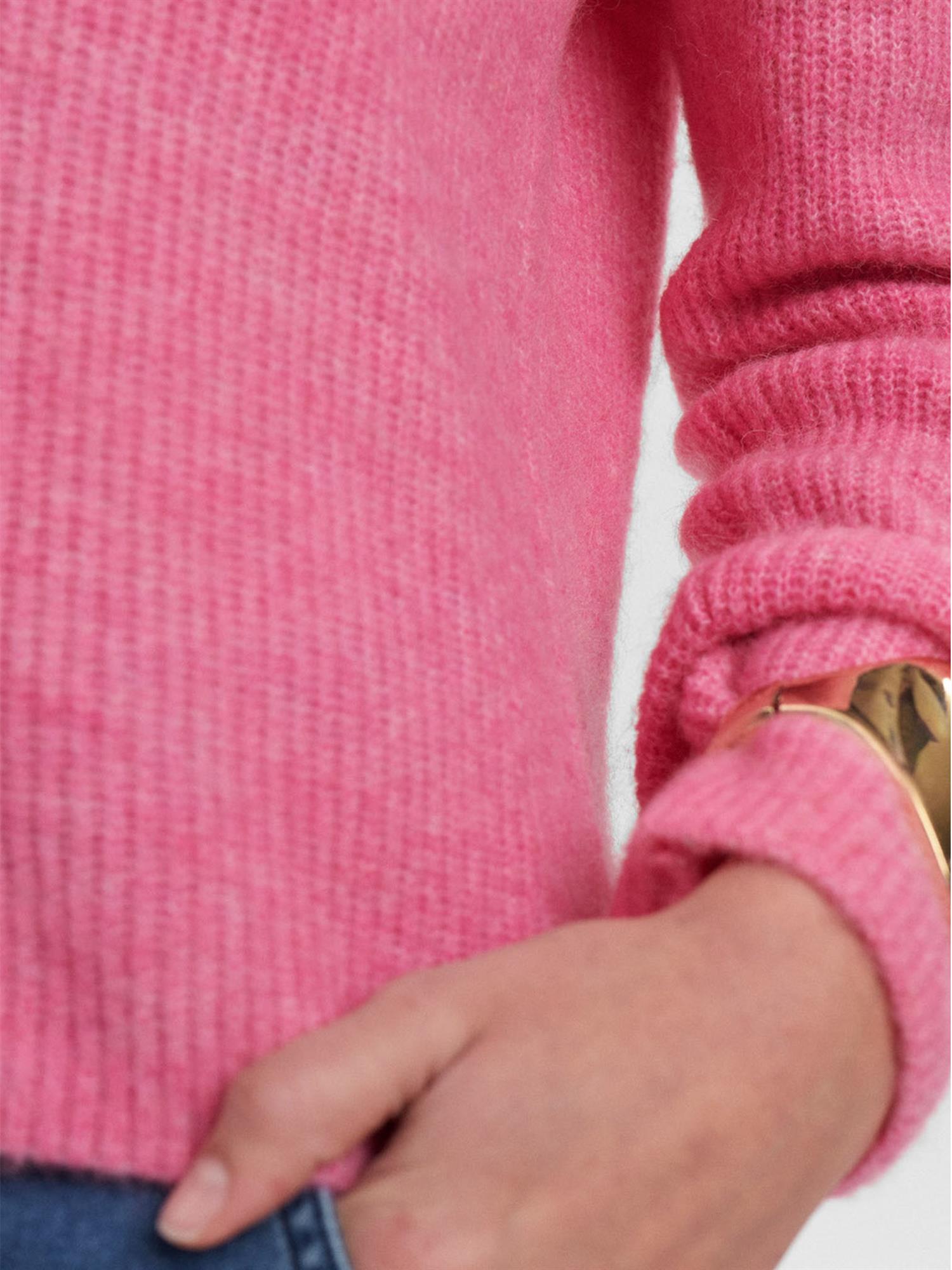 RIETTE RIB V-NECK PULLOVER